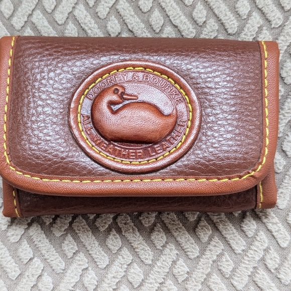 DOONEY & BOURKE All Weather Leather Tri Fold Wallet, EUC - Picture 6 of 10